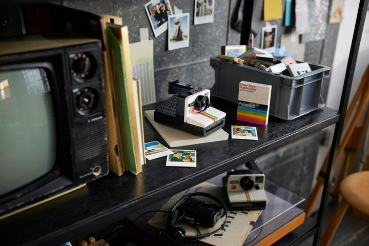 Produktbild LEGO Polaroid OneStep SX-70 Sofortbildkamera (21345, LEGO Ideas)