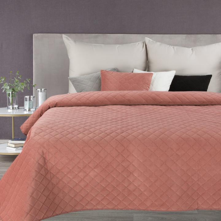 Eurofirany Copriletto PREMIUM MILO in velluto testurizzato, trapuntato con un motivo geometrico a caldo. (220 x 240 cm)