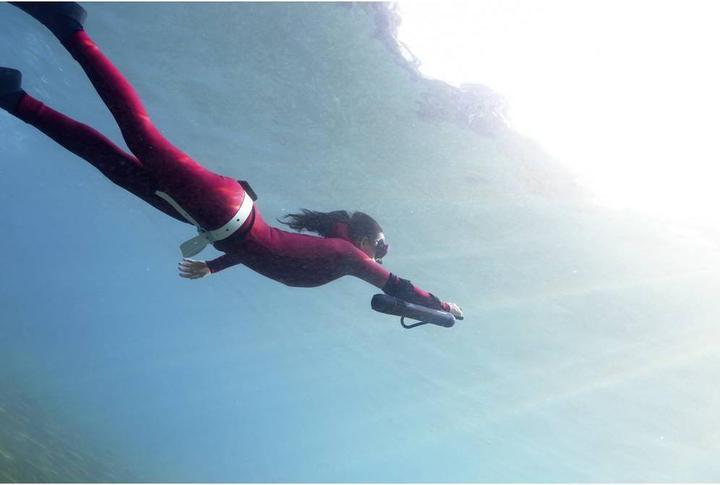 Actual product image Waydoo Subnado Underwater Scooter Black Li-Ion 25.2V 3900 mAh