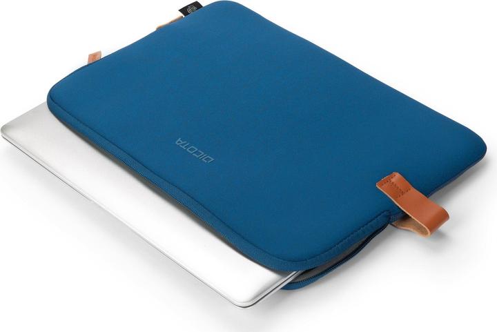 Actual product image Dicota Skin URBAN 15 navy (15", Apple)