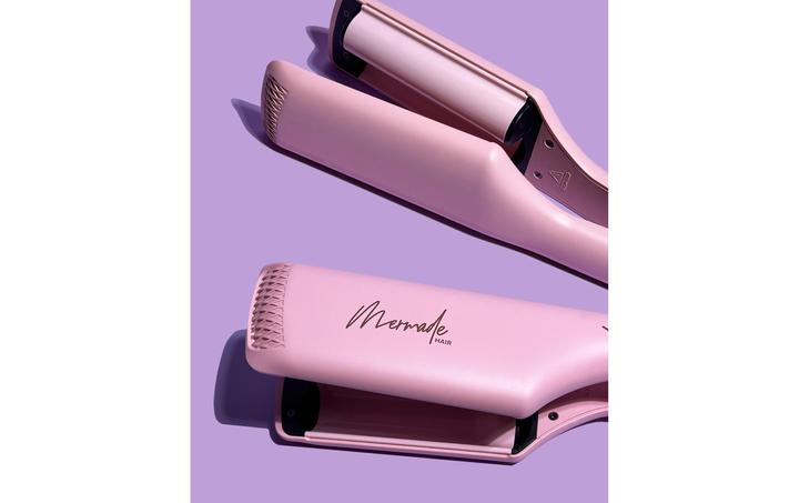 Image du produit Mermade Le nouveau Double Waver de Hair incarne la philosophie "Moins, c'est plus". Avec son design