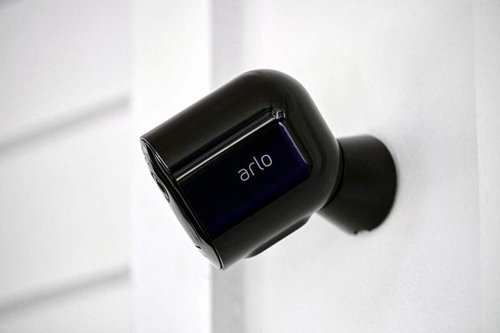 Immagine prodotto Arlo Pro 3 Spotlight, kit 2 telecamere nere (2560 x 1440 Pixels)