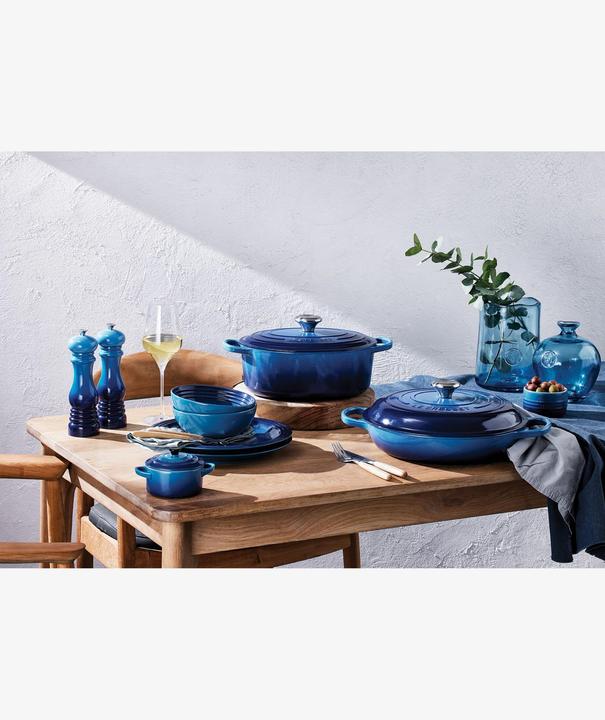 Actual product image Le Creuset Azure (31 cm, Casserole + Stewpot, Enamel)