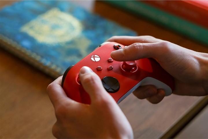 Actual product image Microsoft Xbox Wireless Controller - Pulse Red (PC, Xbox One X, Xbox Series X, Xbox One S, Xbox Series S)