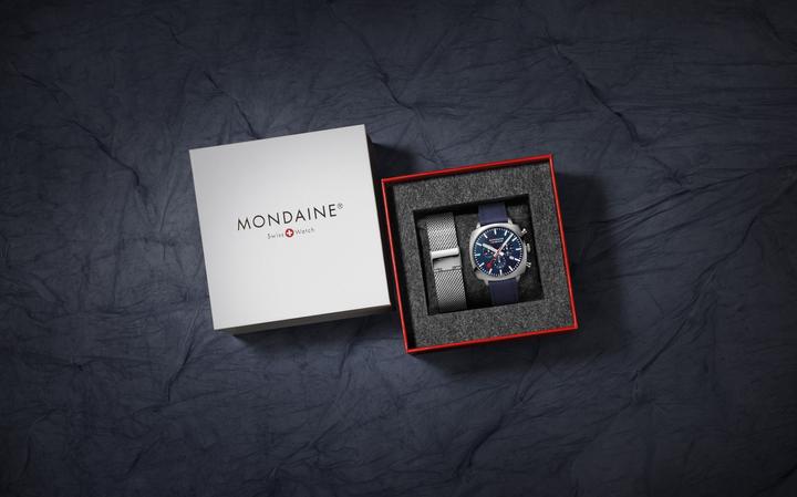 Actual product image Mondaine Grand Cushion (Chronograph, 41 mm)
