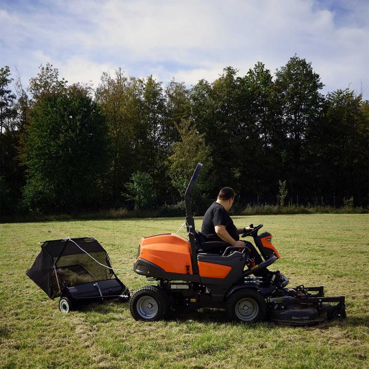 Actual product image Wiltec Lawn sweeper with 87 cm sweeping width Leaf collector 340 litre ride-on mower