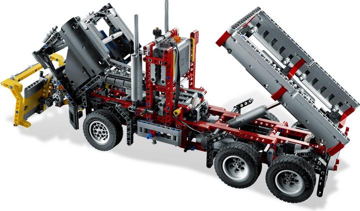 Actual product image LEGO Wood transporter (9397, LEGO Technic)
