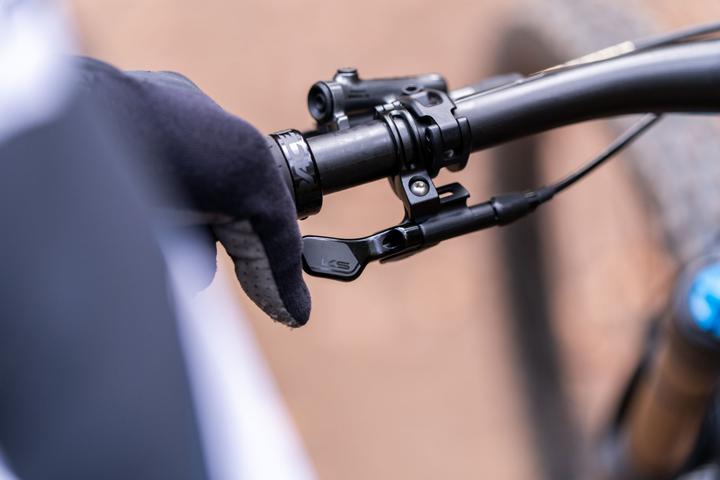Actual product image Kind Shock SOUTHPAW-Alloy Reverse remote lever (22.20 mm)