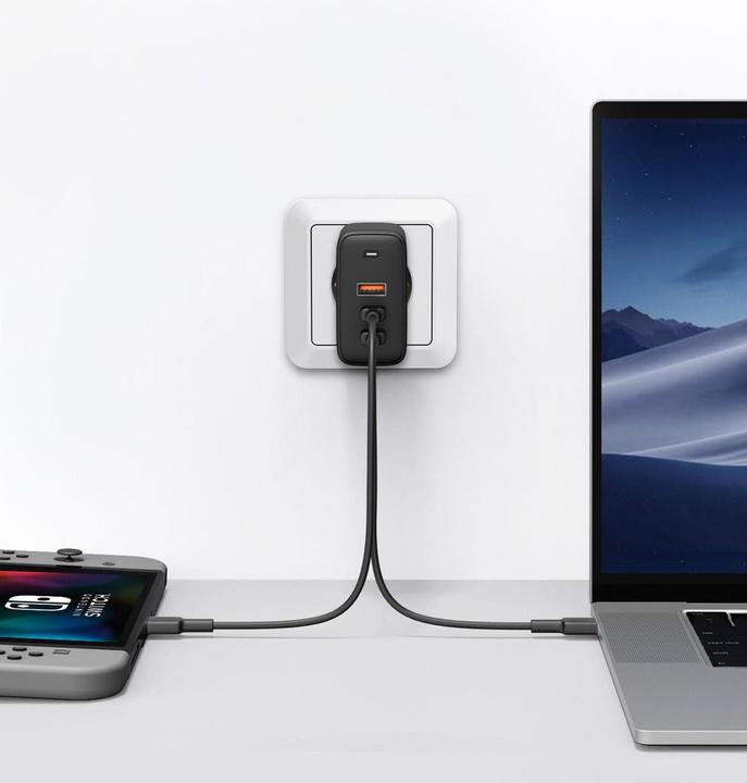 Actual product image Aukey Omnia PA-B6S + USB C cable (90 W)