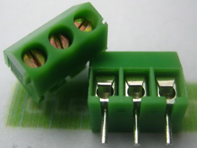 Actual product image OEM PCB terminal block with screw connection 3.5mm 3Pin Green
