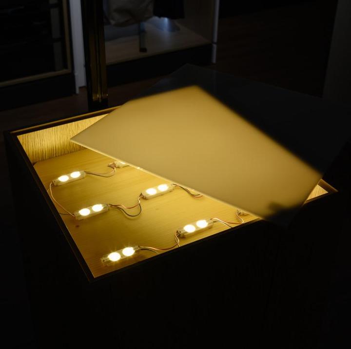 Immagine prodotto L&S Catena di moduli LED 24 V per scatole luminose (Bianco freddo, 70 cm, Esterno)