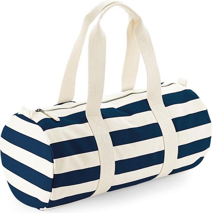 Navy blue, Nature