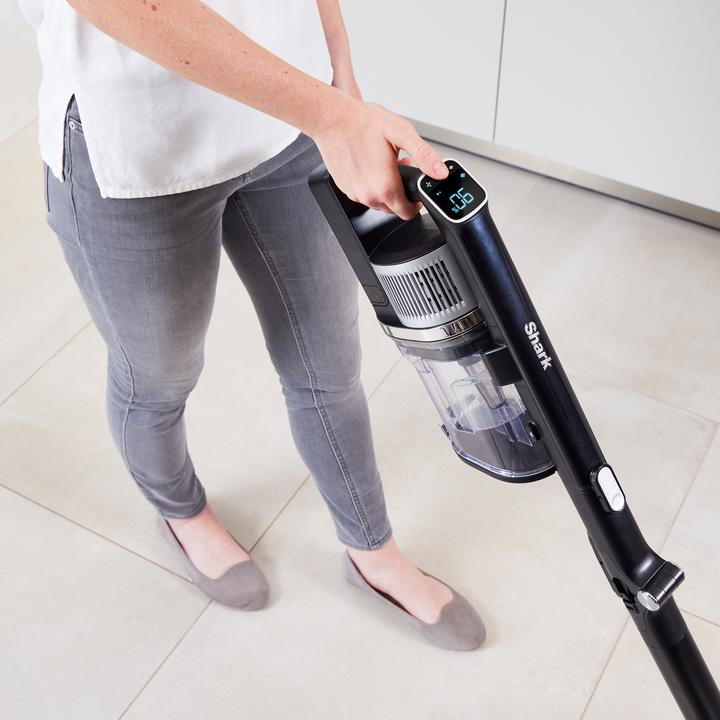 Actual product image Shark IZ320EU Battery Vacuum Cleaner + PowerFins +Flexology Dop-Battery