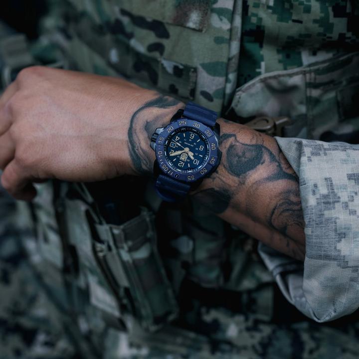 Produktbild Luminox Navy Seal 3250 Series (Taucheruhr, 45 mm)