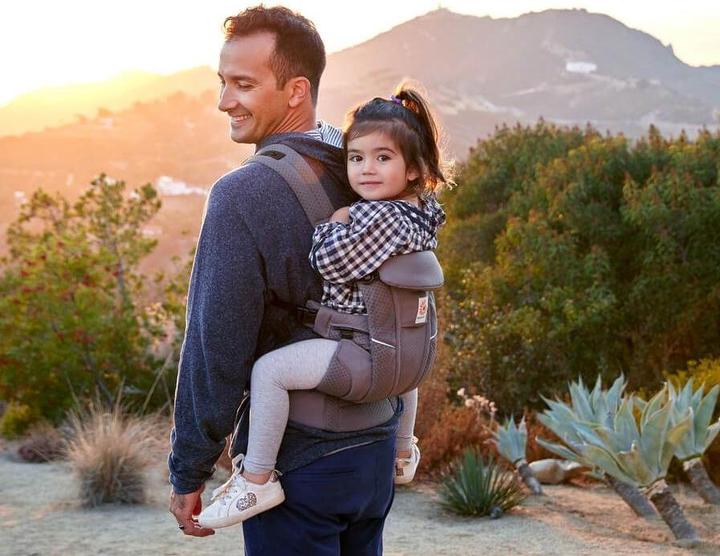 Actual product image Ergobaby Omni Breeze