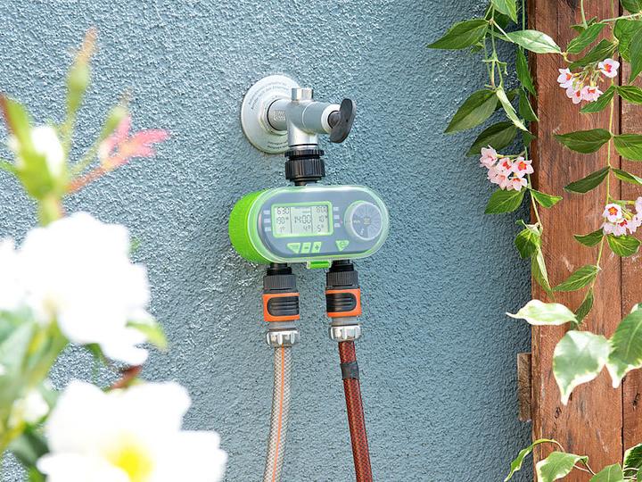 Produktbild Royal Gardineer Digitaler Bewässerungscomputer BWC-200 mit 2 Anschlüssen & Regensensor