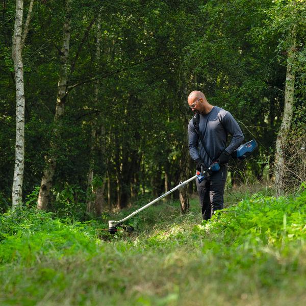 Actual product image Bosch Hausgeräte BOSCH Akku-Rasentrimmer 18V Ø40mm