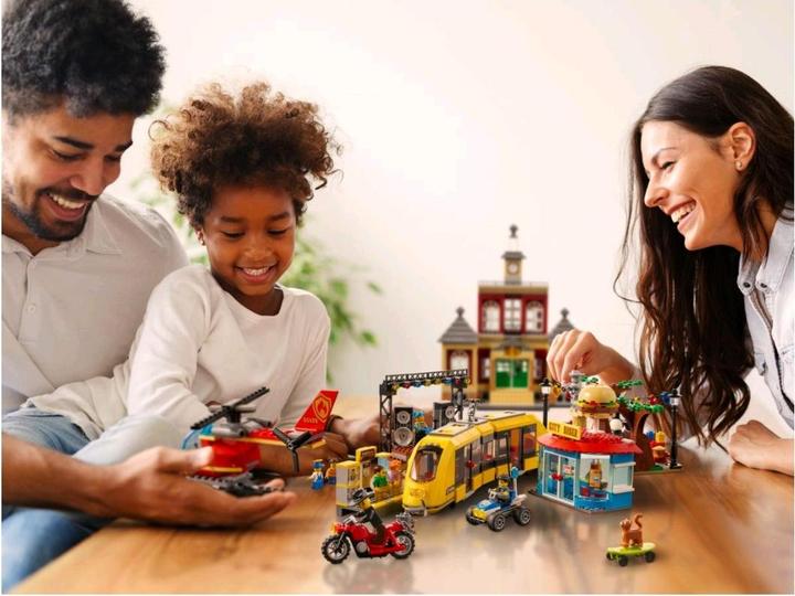 Immagine prodotto LEGO Piazza della città (60271, LEGO City)
