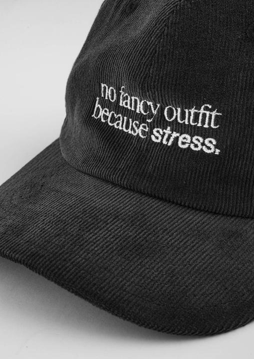 Produktbild Plakativ «No Fancy Outfit» Courdroy Cap Black