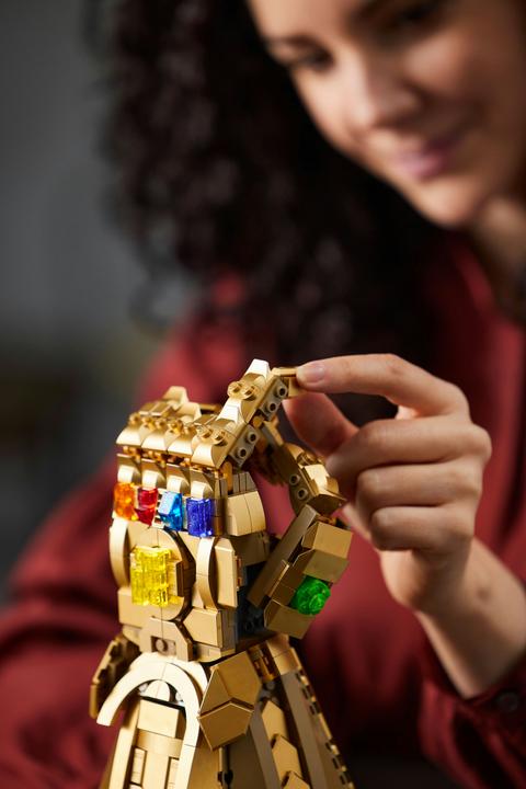 Actual product image LEGO Infinity Glove (76191, LEGO Marvel)