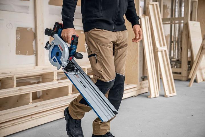 Productafbeelding Bosch Professional Accu-handcirkelzaag GKS 18V-57-2 GX Professional solo, 18Volt (blauw/zwart, zonder accu en lader)