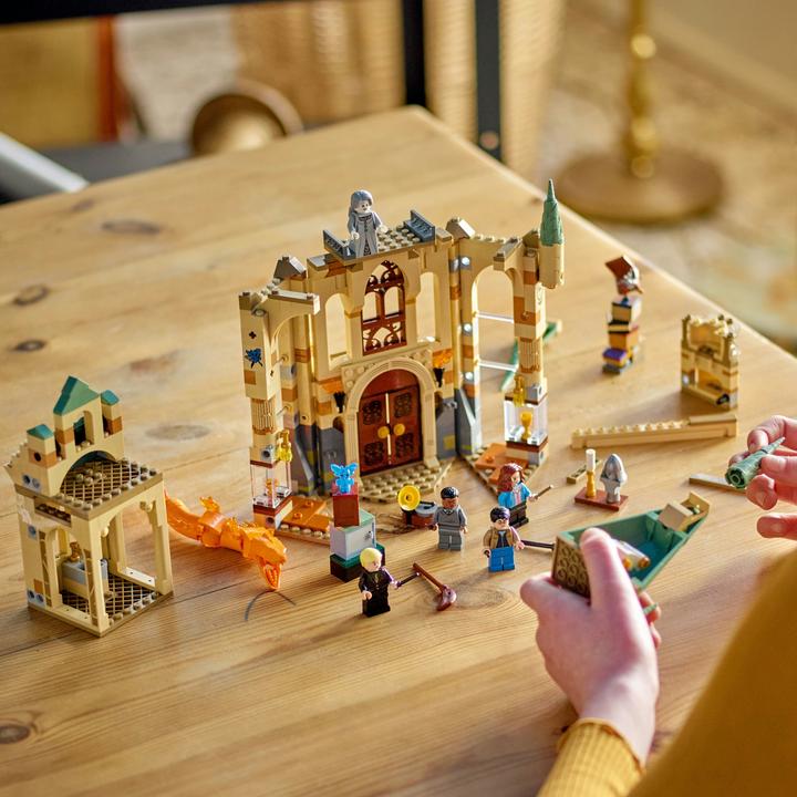 Actual product image LEGO Hogwarts: Room of Wishes (76413, LEGO Harry Potter)