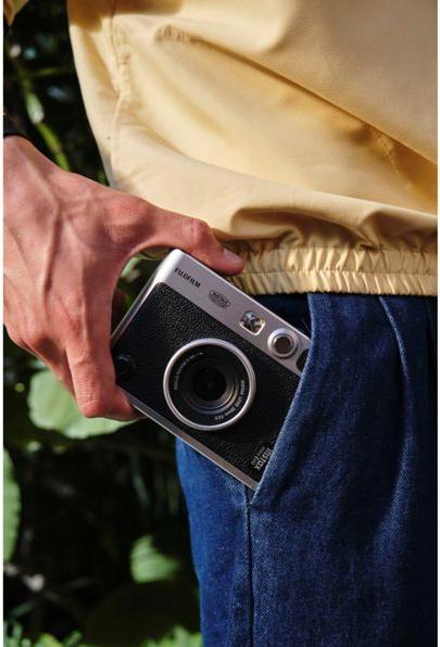 Actual product image Fujifilm Instax Mini Evo (type c)