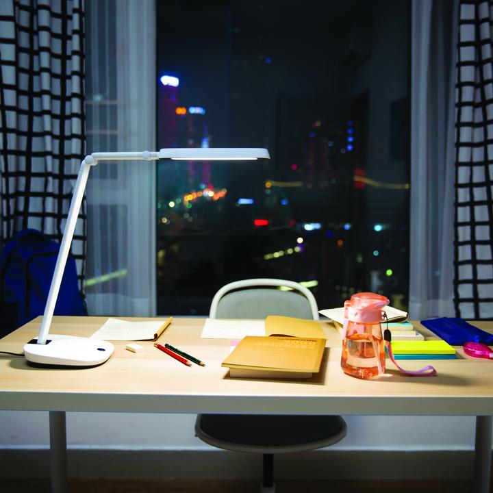 Actual product image Philips RobotPlus (800 lm)