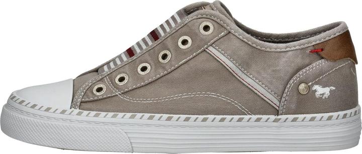 Actual product image Mustang Sneaker (40)