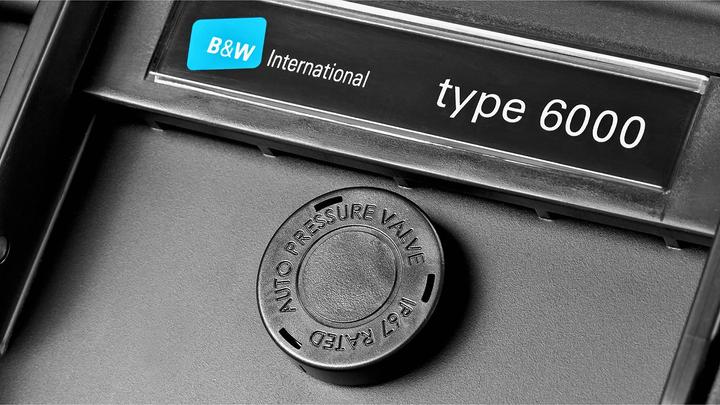Actual product image B&W International Transport case outdoor type 6000 (Camera shoulder bag, 32.60 l)