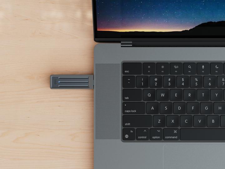 Actual product image Seagate Ultra Compact SSD (2000 GB)