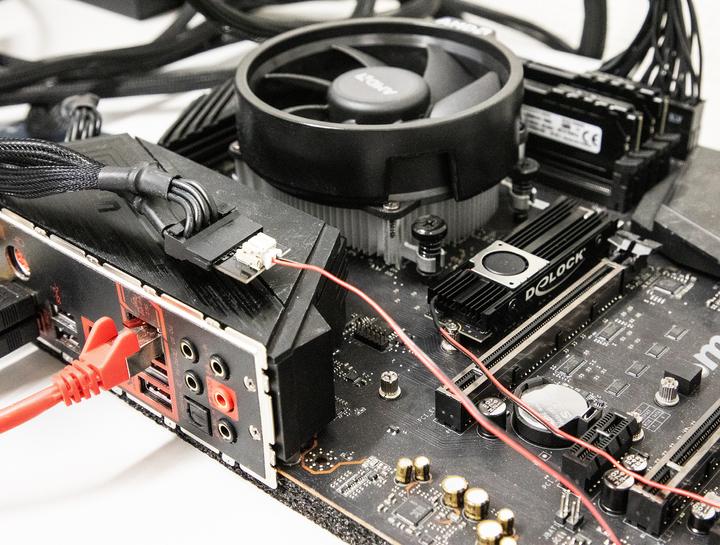 Actual product image Delock Heat sink with fan for M.2 SSD 2280 black