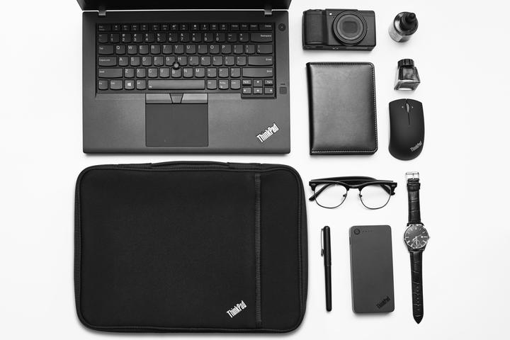 Actual product image Lenovo ThinkPad sleeve (13.30", Lenovo)