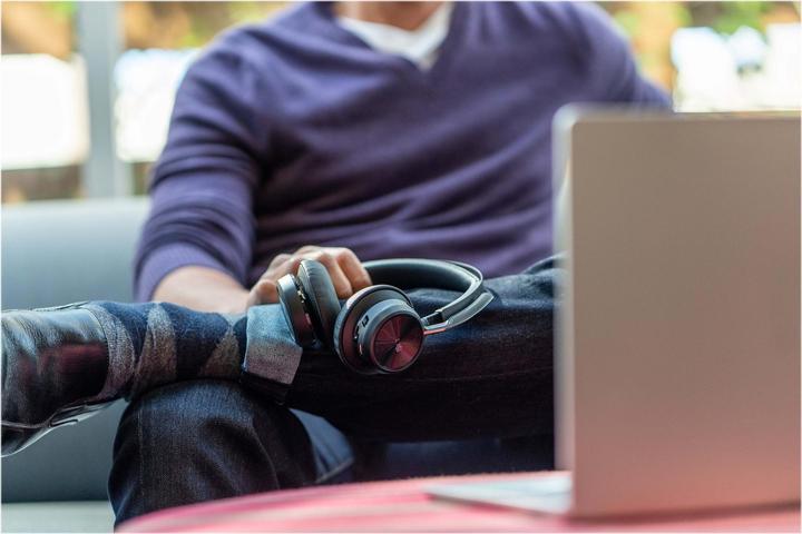 Produktbild Poly Voyager Focus 2 (Kabellos, USB-C)
