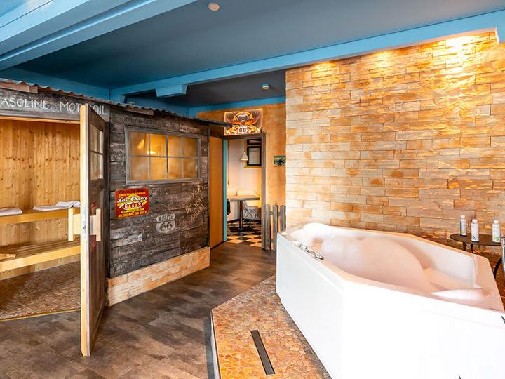 Immagine prodotto Smartbox 1 notte romantica in suite america con souper e spa privata nel lago di Thoune (2 pers.)