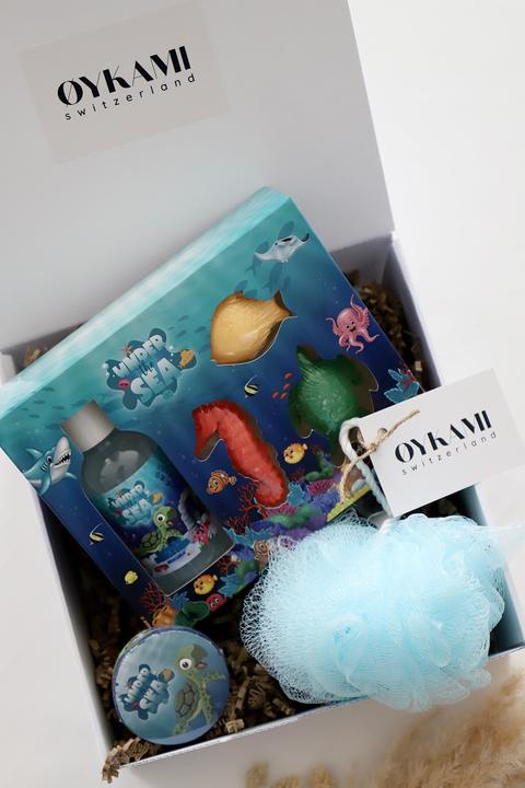 Image du produit Oykami Geschenkbox Junge "under the Sea" mit Seepferdchen