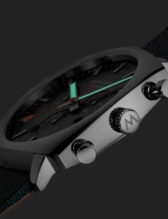 Image du produit Mondaine Grand Cushion (Montre avec pierre précieuse, 41 mm)