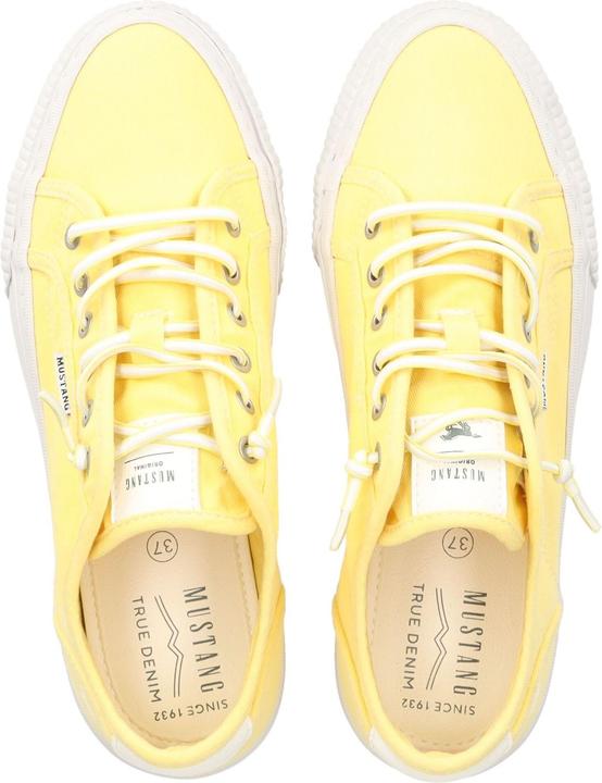 Actual product image Mustang Sneaker (39)