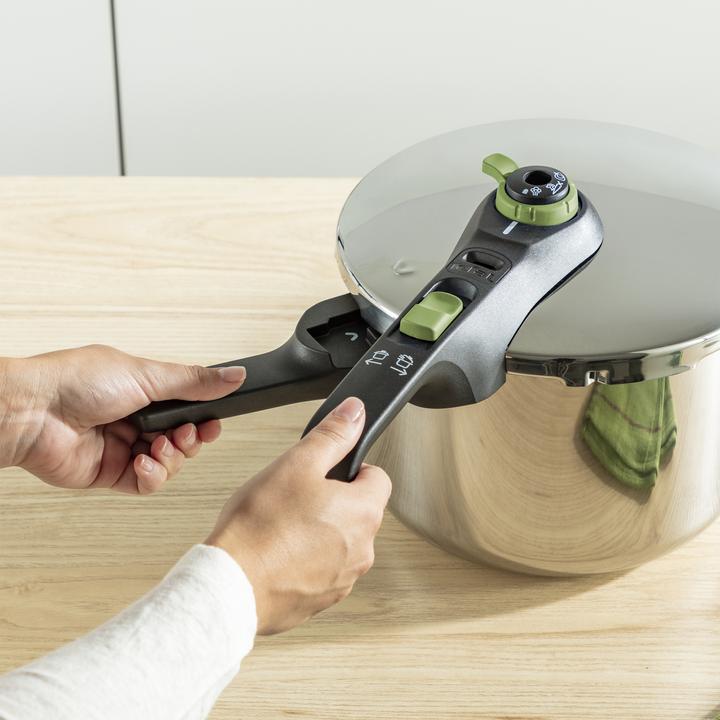 Image du produit Tefal Secure Trendy Autocuiseur (25 cm, Cuiseur à vapeur, Acier inoxydable)