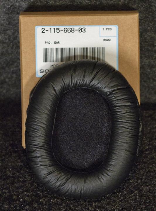 Actual product image Sony MDR-7506 ear pad