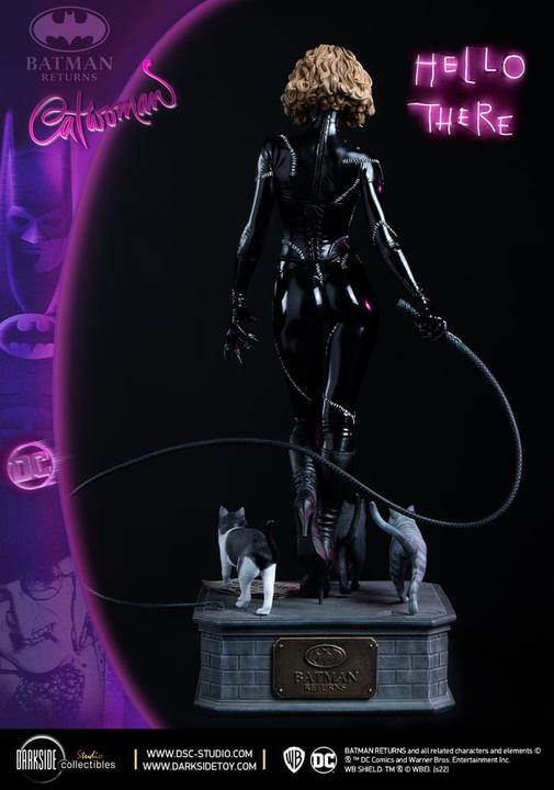 Actual product image Sideshow DC Comics diorama Batman & Catwoman 51 cm