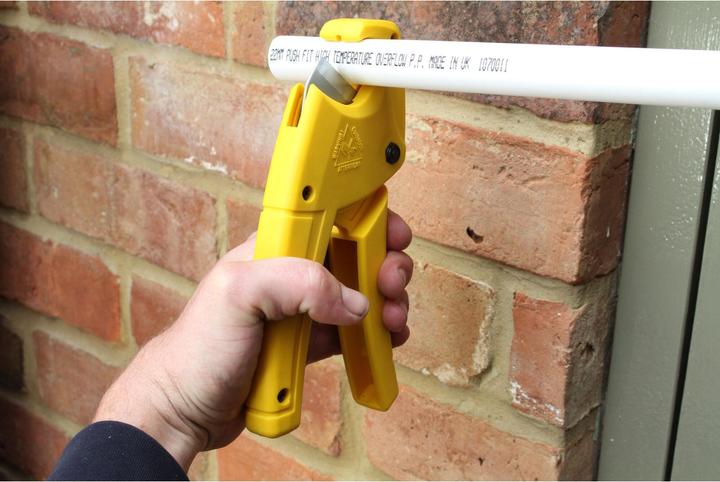 Actual product image Stanley PVC pipe shears (200 mm)