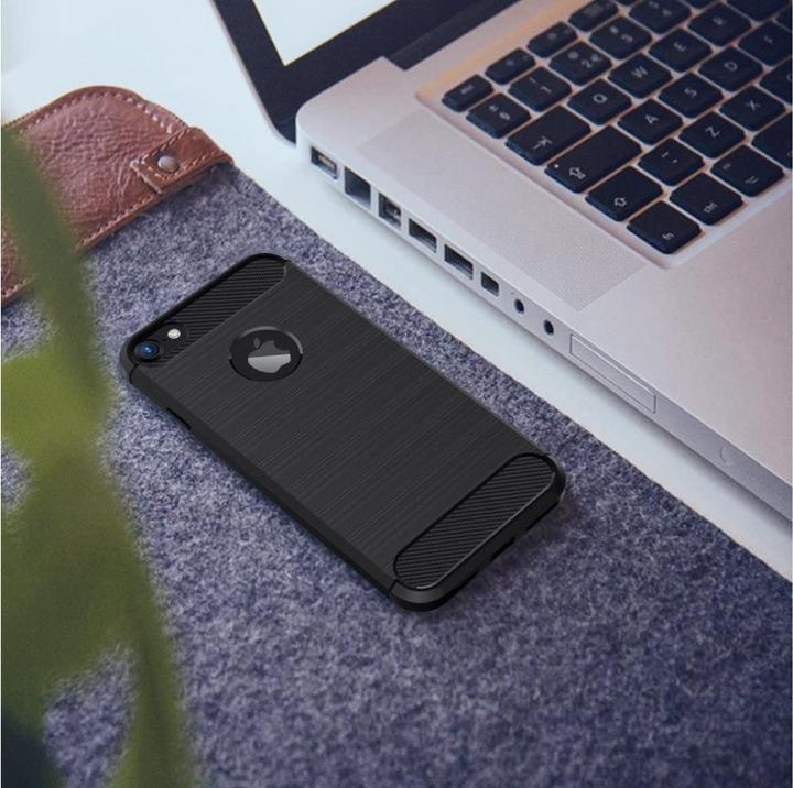 Immagine prodotto Screenguard Apple iPhone SE 2022 Custodia Carbon Brushed Soft TPU (Apple iPhone SE (terza generazione))