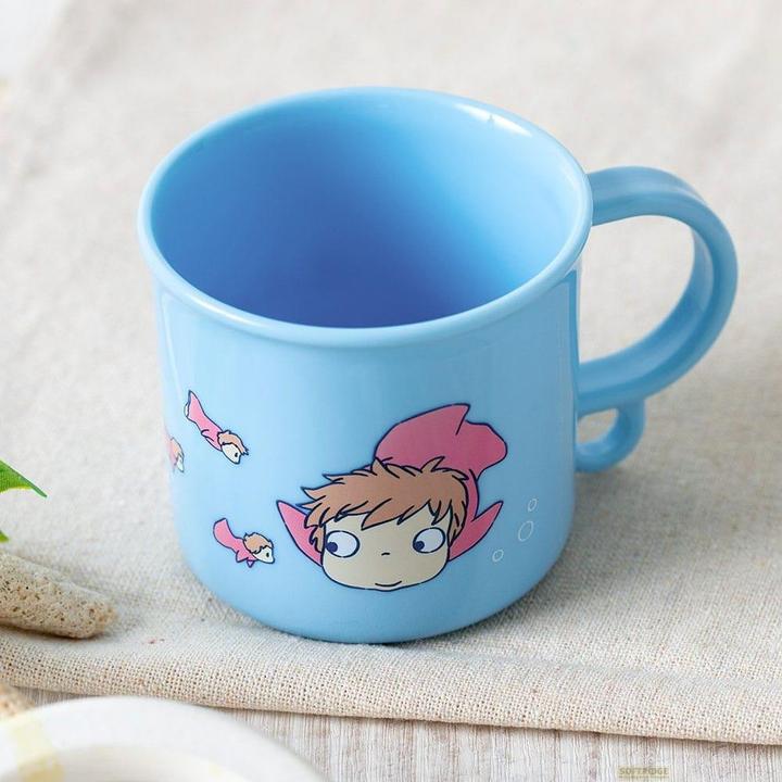 Immagine prodotto Skater Ponyo - La grande avventura sul mare Mug Ponyo sulla scogliera (200 ml)