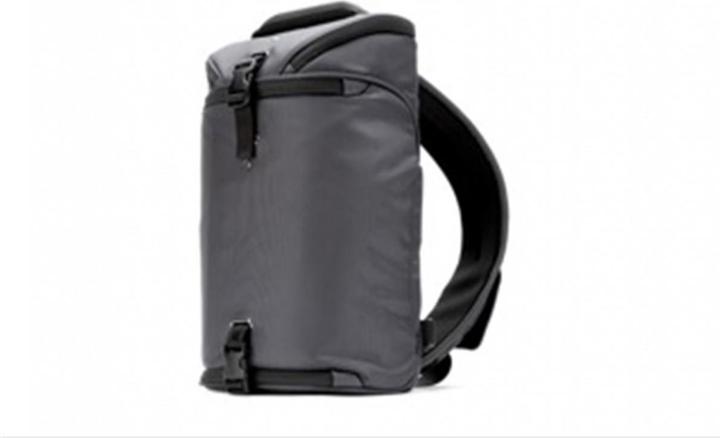 Actual product image booq Python Sling (Apple)