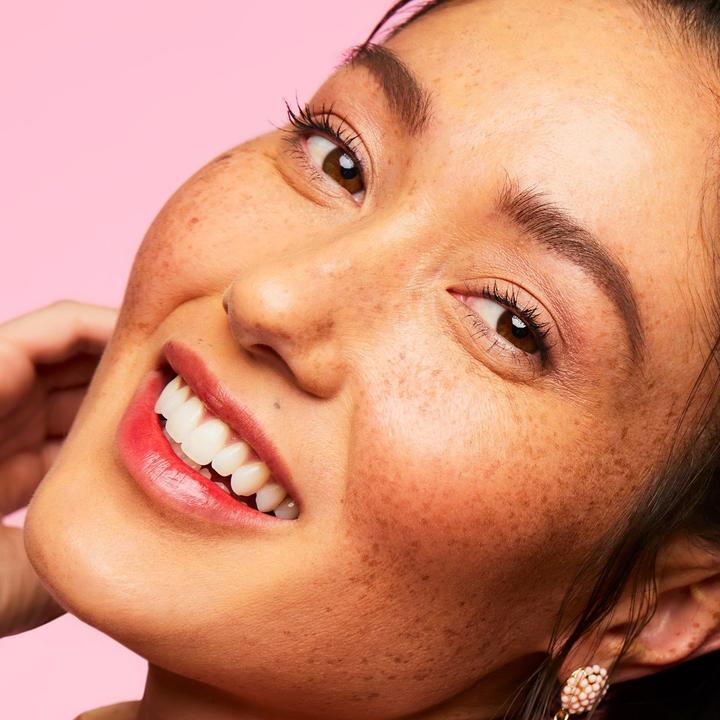 Immagine prodotto BeneFit Cosmetics Gimme Brow+ Brow Volumizing (4 Marrone caldo e profondo)