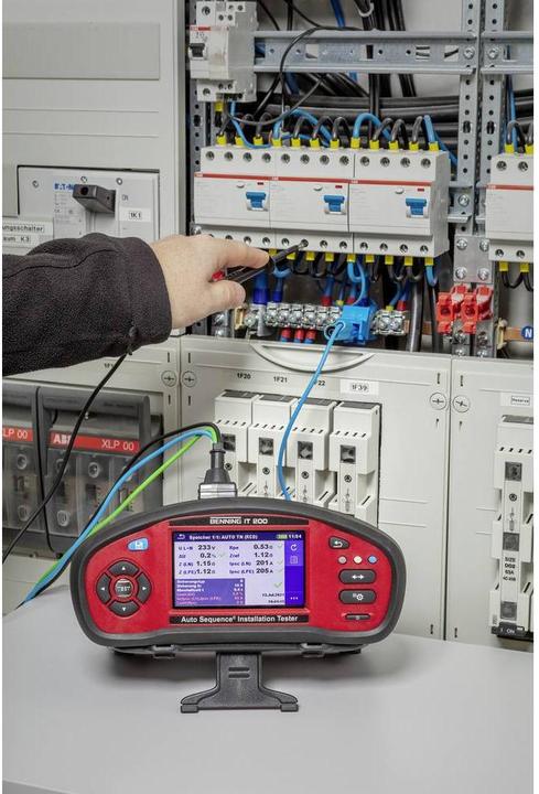 Produktbild Benning Installationstester IT 200 (CAT III 600V, CAT IV 300V)