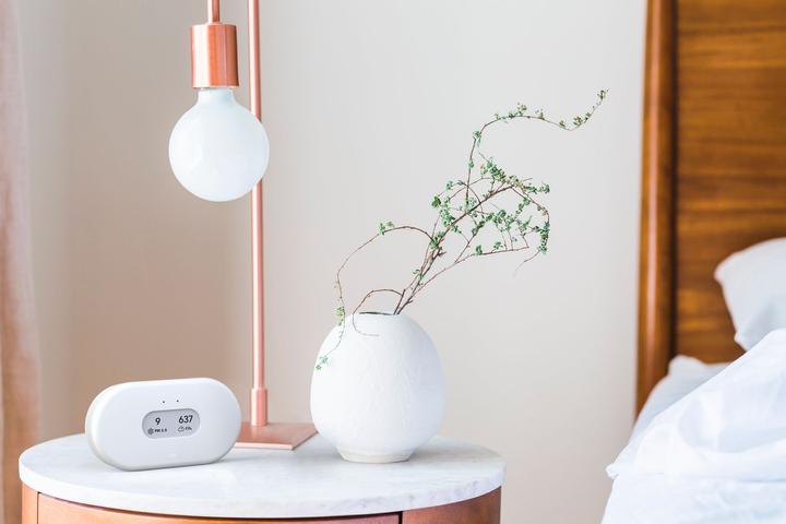 Actual product image Airthings 1 x View Plus & 1 x View Pollution