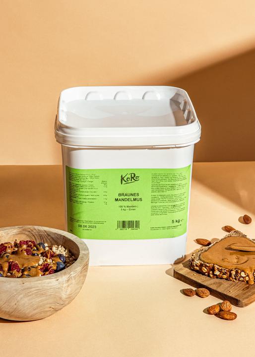 Produktbild KoRo Mandelmus aus ungeschälten und gerösteten Mandelkernen (5000 g)