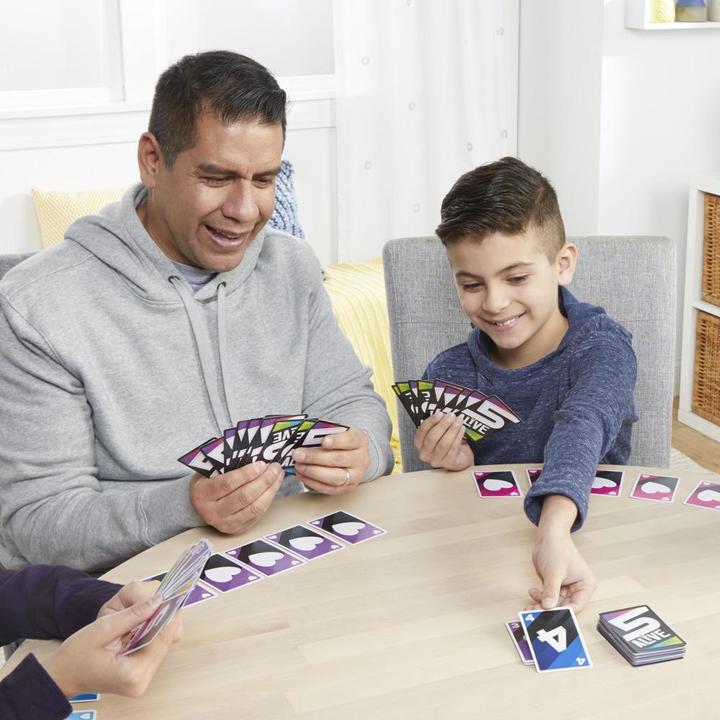Actual product image Hasbro Gaming Five Alive Card Game (German)